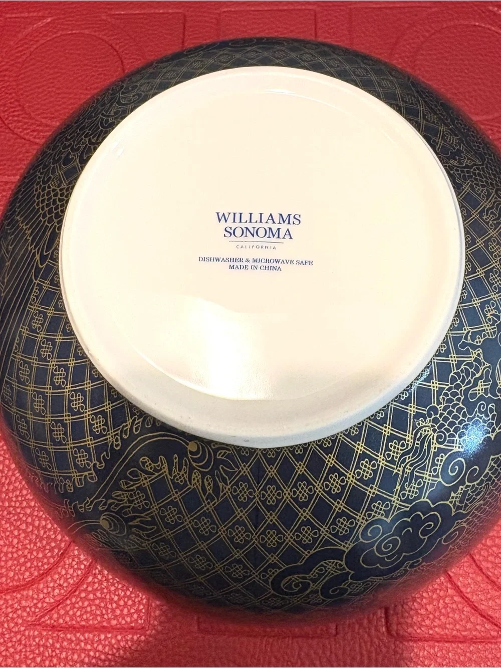 Williams Sonoma interior glossy